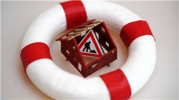 Ein Rettungsring für Häuslebauer? Das vielleicht nicht. Aber wer die Tipps der Experten beherzigt, hat beste Chancen, sein Eigenheim zu erstellen, ohne dass unüberwindbare Probleme auftauchen.