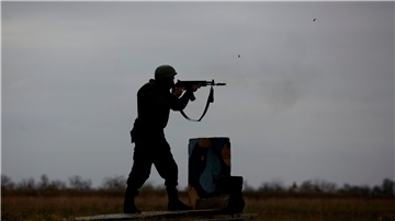 Ein russischer Rekrut während einer Schießübung in Stawropol.
