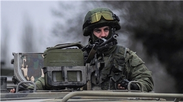 Ein russischer Soldat auf der Krim.