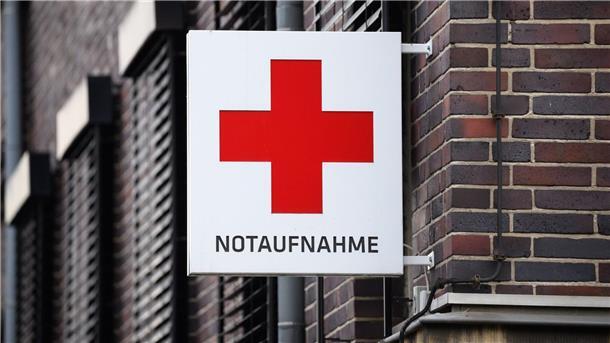 Krankenhausverbände: Mitarbeiter häufiger Opfer von Gewalt Ein Schild mit der Aufschrift „Notaufnahme“.
