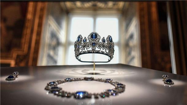 Mit Polizeieskorte: Pariser Louvre verlegt Juwelen Ein Teil der Louvre-Juwelen wird laut einem Medienbericht nun in 26 Metern Tiefe aufbewahrt. (Symbolbild)