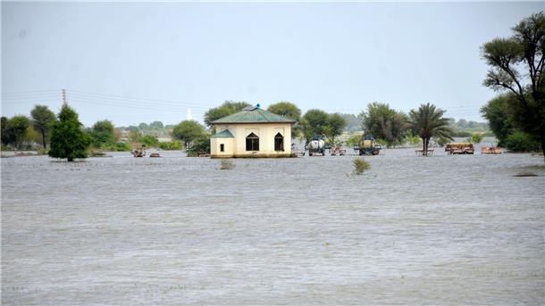 Ein überschwemmtes Gebiet in der südpakistanischen Provinz Sindh.