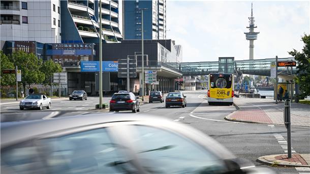 Autos auf der Columbusstraße