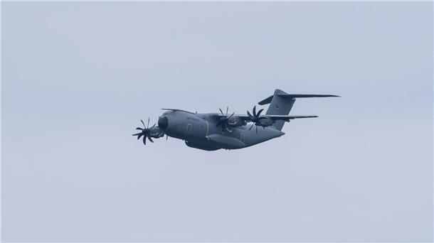 Rund 3000 Deutsche aus Israel zurückgebracht Ein vierter Airbus A400M der deutschen Luftwaffe holt weitere Passagiere in Israel ab (Archivbild).