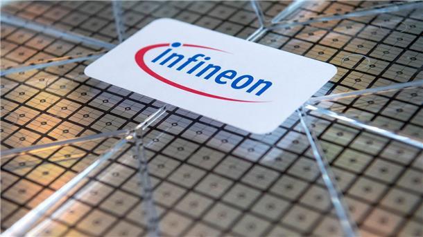 Chipkonzern Infineon erhöht Prognose Ein Wafer von Infineon.