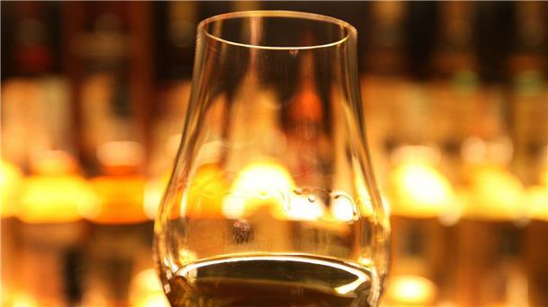 Ein Whisky-Club aus Schottland hat einen Rekord aufgestellt - und zwar online.
