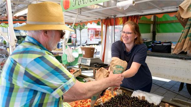 Eindrücke vom Mittwochs-Wochenmarkt in Geestemünde: Kommen wegen der Inflation weniger Kunden? 
