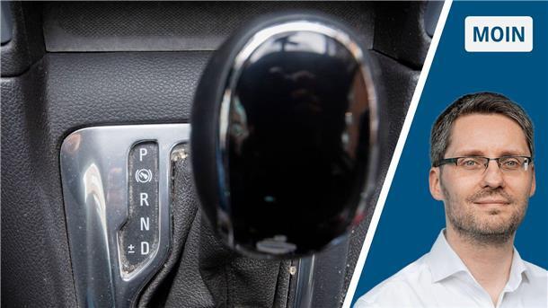 Eine Automatikschaltung in einem Auto.