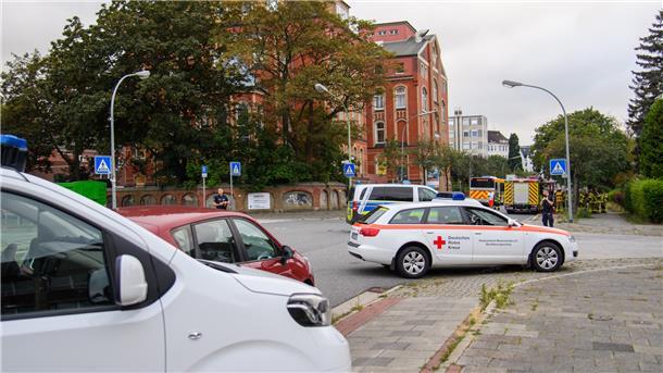 Eine Bombendrohung bei Ameos beschäftigte am Donnerstagabend die Polizei.