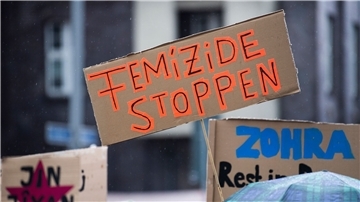 Eine Demonstration gegen Gewalt an Frauen in Berlin.
