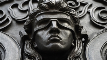 Eine Figur der blinden Justitia.