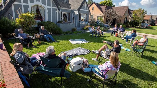 Eine Gartenparty ist wieder möglich – allerdings nur mit maximal 50 Personen und unter Einhaltung der Abstands- und Hygieneregeln.