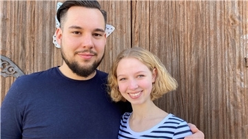 Eine innige Freundschaft ist entstanden: Jan Wolfenstädter aus Spaden und Tina aus Sachsen-Anhalt, die dank seiner Stammzellenspende heute ein Leben ohne Blutkrebs führen kann.