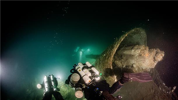 Eine internationale Gruppe von Tauchern hat nach eigenen Angaben rund 70 Seemeilen vor der britischen Küste das Wrack des im Ersten Weltkrieg versenkten Kreuzers HMS Nottingham entdeckt.