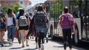Eine kostenlose ÖPNV-Beförderung für alle Schüler in der Wesermarsch fordern Kreiselternrat und Kreisschülerrat.