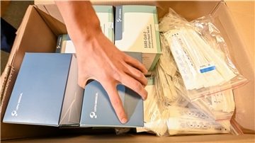 Eine Million Schnelltests über Nacht: Die Firma Nonne rechnet damit, dass der Corona-Test für zu Hause Mitte März Realität wird. Foto Scheschonka