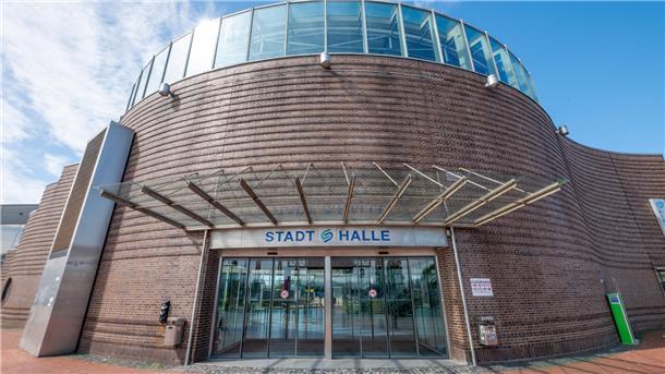 Eingang Stadthalle