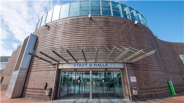 Eingang Stadthalle