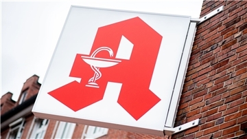 Eine öffentliche Apotheken in der Innenstadt von Emden.