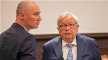 „Eine Schädigung des Staates lag mir fern“: Christian Olearius (r.).