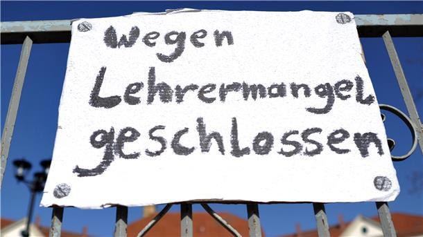 Eine Schule muss in Bremerhaven zum Glück noch nicht geschlossen werden, aber der Lehrermangel nimmt immer stärker zu.