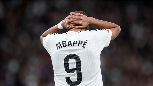 Deschamps: Mbappé macht „schwere Zeit“ durch Eine schwierige Karrierephase für Kylian Mbappé.