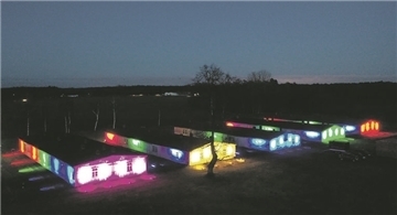 Eine solche Lichtinstallation auf dem Areal der Gedenkstätte Lager Sandbostel ist abermals für den 27. Januar geplant.