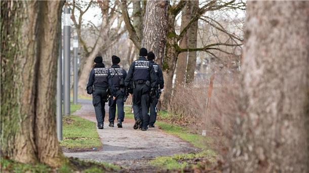 Leiche gefunden - Polizei tippt auf Vater von Profifußballer Eine Suchaktion an der Brigach bei Villingen-Schwenningen Ende Dezember.