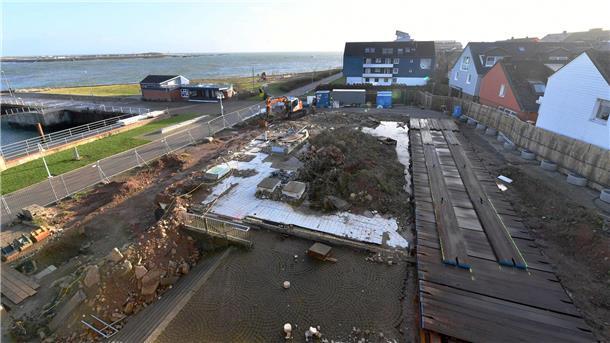 Eine Übersicht des Baufeldes der geplanten Touristen-Attraktion Bluehouse auf Helgoland.