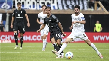 Eine unerwartete Niederlage kassierte der Hamburger SV am Sonnabend im Duell in der 2. Bundesliga beim Aufsteiger SV Elversberg.
