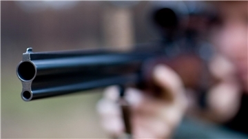Jäger obduziert - Ermittler bleiben bei fahrlässiger Tötung Eine Woche nach dem tödlichen Schuss auf einen Jäger bei Mustin in Mecklenburg-Vorpommern wurde das Opfer obduziert. (Symbolbild)