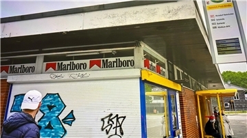 Einen Schandfleck nennen die Leherheider die vernachlässigte Kreuzung Hans-Böckler-Straße/Mecklenburger Weg: Der Otto-Brenner-Platz fungiert als Buswendeplatz und liegt zentral an Schulen und dem schnieken Neubauviertel am Waldrand mit jungen Familien.