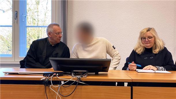 Einer der Angeklagten legte vor Gericht ein Geständnis ab, sein Komplize stritt die Tat ab.