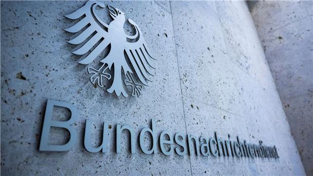 Anklage in Russland-Spionageaffäre Eingang der Zentrale des Bundesnachrichtendienstes in Berlin.