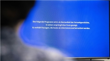 Einige jahrzehntealte Beiträge aus den Mediatheken werden mit Warnhinweisen versehen.