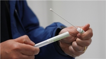 Einige Lehrer, die auf der Feier waren, müssen sich jetzt auf das Coronavirus testen lassen und vermutlich in Quarantäne.