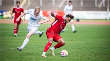 Einige Spieler des OSC wie Innenverteidiger Francis Onwuzo (rechts) konnten in den Aufstiegsspielen zeigen, dass sie das Format für die Regionalliga haben.