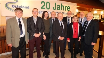 Einmütig gewählt: Die neue Vorstandsriege mit (von links) Reinhard Lindenberg (Beisitzer), Michael Johnen (Beisitzer), Tanja Buck (Beisitzerin), Ewald Romund (Schatzmeister), Claus List (Vors.), Eybe Schönteich (Beisitzer), Christel Mix (Beisitzerin) Harald Kleinmann (2. Vorsitzender) und Paul Scharten (Beisitzer).