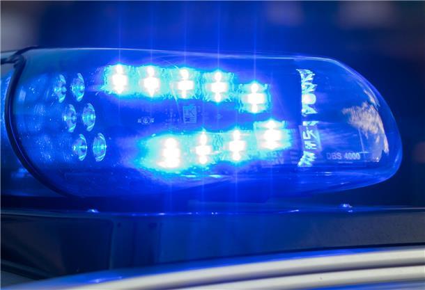 Einsatz für die Bremerhavener Feuerwehr auf einem Frachter.