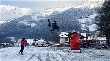 Einsatzkräfte beim Rettungseinsatz im österreichischen Ötz.