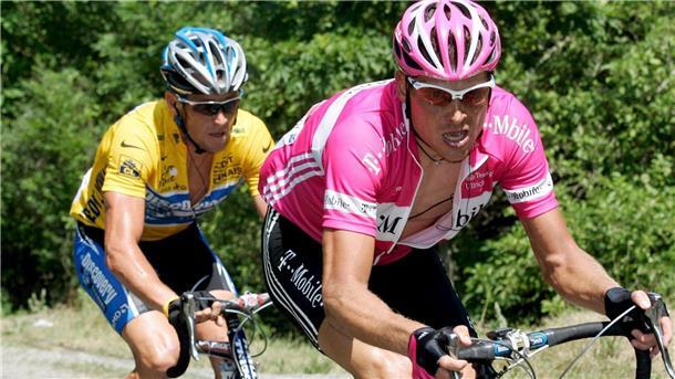 „Dann schlägt’s ein“: Ullrich hofft auf Karriere der Söhne Einst Rivalen, heute Freunde: Lance Armstrong (l.) und Jan Ullrich.