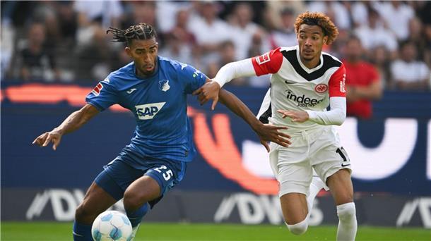 3:1 gegen Hoffenheim - Frankfurt feiert ersten Liga-Sieg Eintracht Frankfurts Stürmer Hugo Ekitiké (r) erzielte gegen die TSG 1899 Hoffenheim das 1:0.