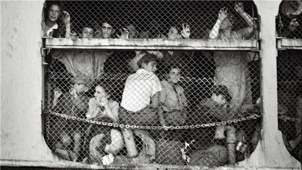 Warum gibt es den Nahost-Konflikt? Einwanderer aus Europa an Bord des Schiffes „Exodus“: Mehrere tausend Juden waren am 11. Juli ins unter britischem Mandat stehende Gelobte Land aufgebrochen.