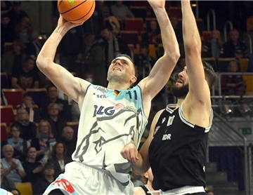 Basketballspieler in Aktion