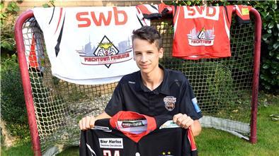 Eishockey-Jugendsportler Tim Herwig aus Schiffdorf will zu einem DEL-Profi werden.
