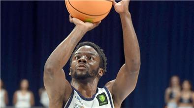 Elijah Miller war in Jena der Topwerfer der Eisbären, konnte die Niederlage aber auch nicht verrhindern.