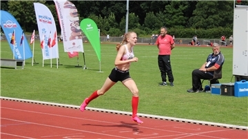 Elisa Krieten (TV Loxstedt) steigerte in Koblenz ihre Bestzeit über 300 Meter auf 41,89 Sekunden.