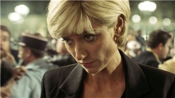 Elizabeth Debicki als Diana in „The Crown“.