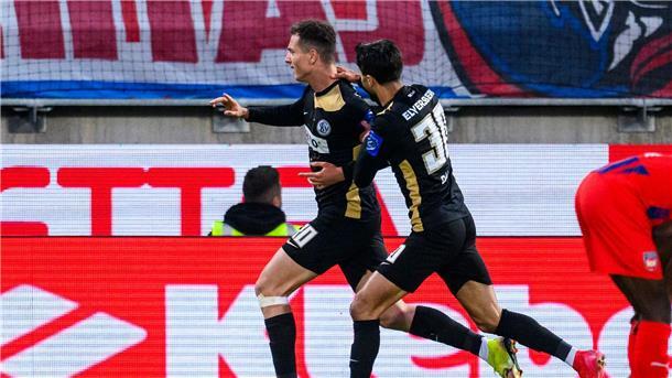 Elversberger Jubel: Fisnik Asllani (l.) traf zum 2:0 für die Gäste.