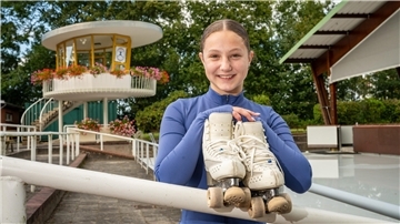 Emma Luisa Meyer vom ERC Bremerhaven hat an den Europameisterschaften im Rollkunstlaufen in Italien teilgenommen.